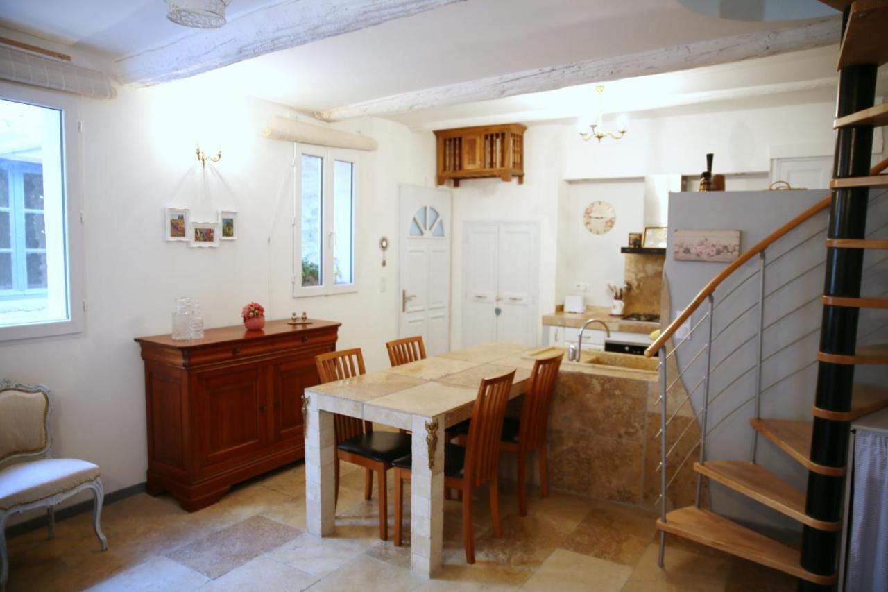 Le Bastidon De Louis, L'Isle Sur La Sorgue Villa Bagian luar foto