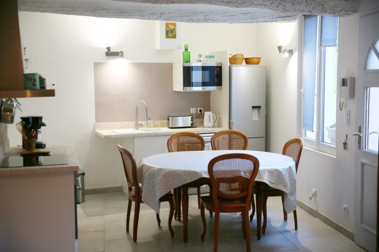Le Bastidon De Louis, L'Isle Sur La Sorgue Villa Bagian luar foto